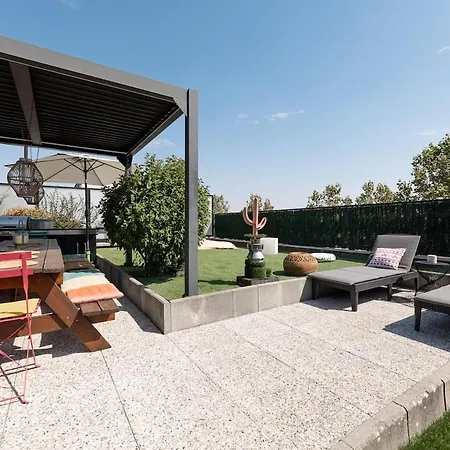 Exceptional Rooftop Near Disneyland *